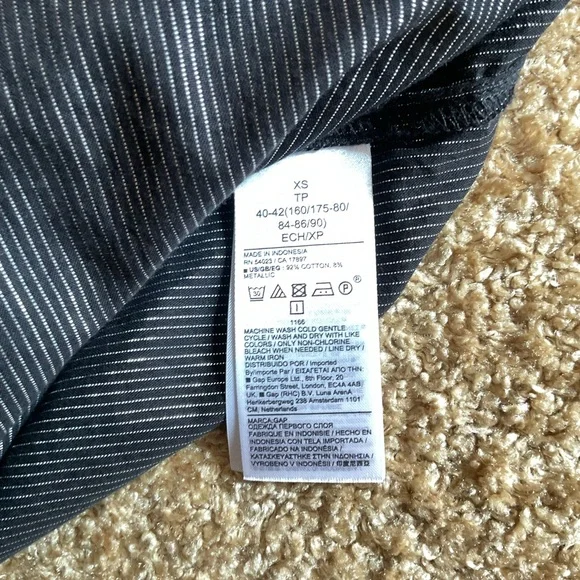 Gap Women’s “The Big Shirt” Black with metallic Stripes XS - Picture 5 of 6